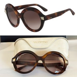 Valentino Sunglasses V696S